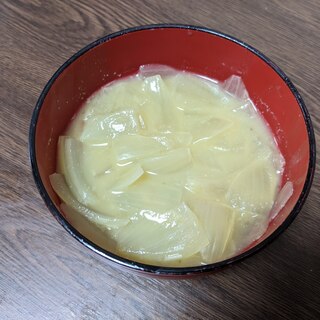 玉ねぎのみそ汁